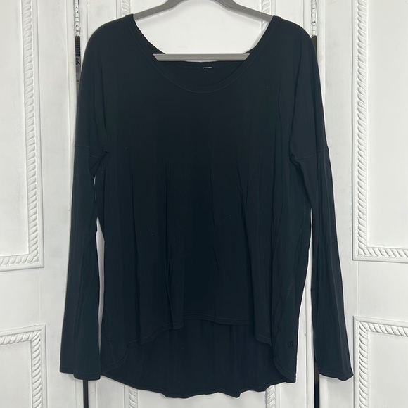 Lululemon long sleeve top - Picture 1 of 4